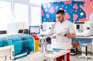 3 milioane de euro – investiție REGINA MARIA în cel mai mare laborator regional din țară, la Cluj