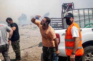 Românii care pleacă în Grecia, avertizaţi: Risc de incendii de gradul 5 în toată ţara. Cum încearcă Guvernul de la Atena să liniştească turiştii
