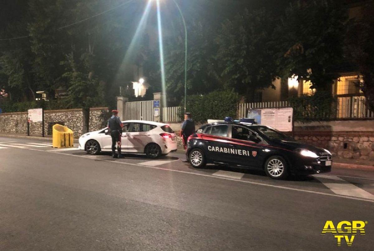 Rumeno sorpreso a rubare un’auto in Italia