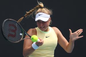 Australian Open 2024: Ana Bogdan, eliminată în primul tur de o adolescentă din Cehia. Wozniacki și Djokovic merg mai departe