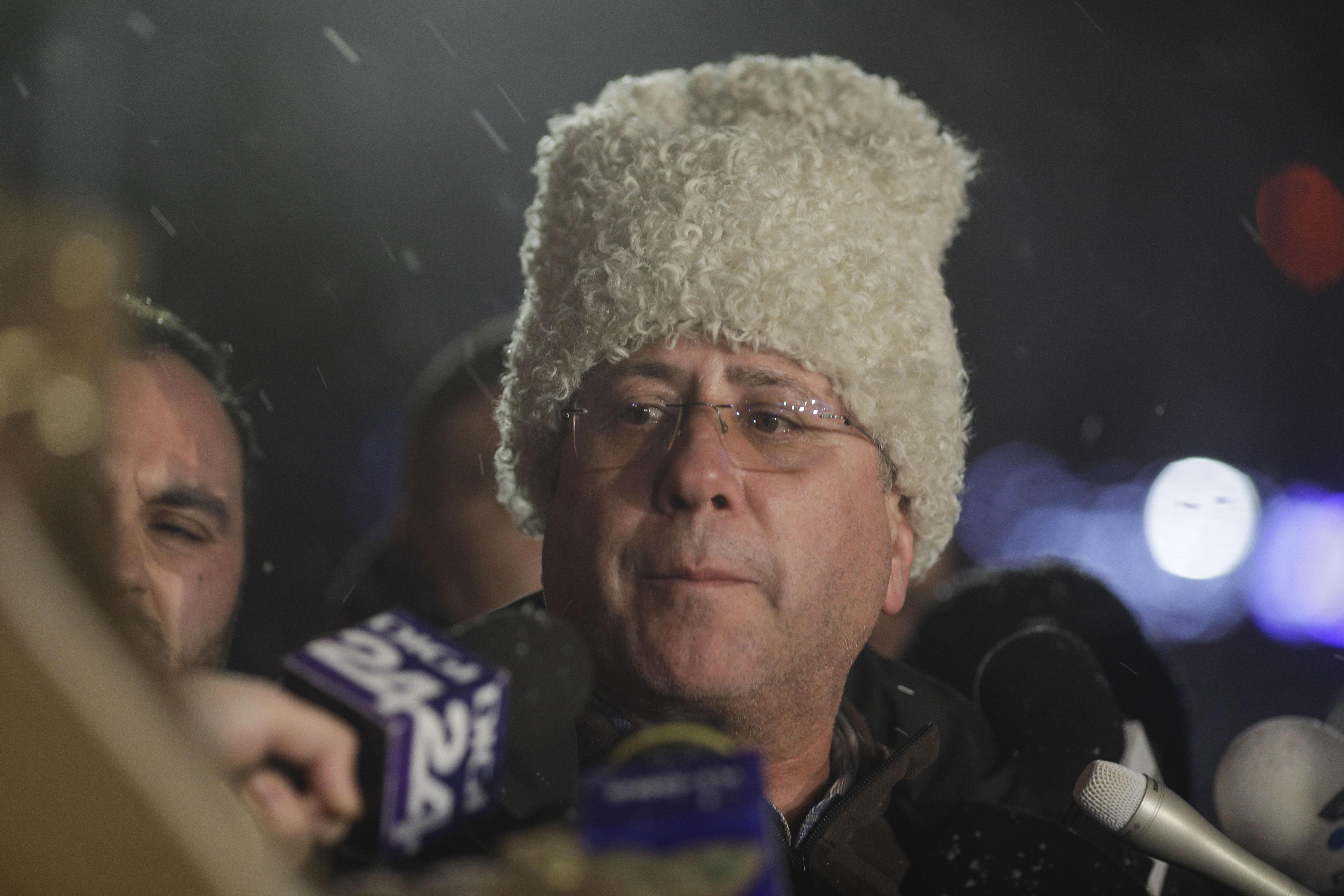 Cine este Dănuț Andruș, omul cu căciula de oaie, de la protestele
