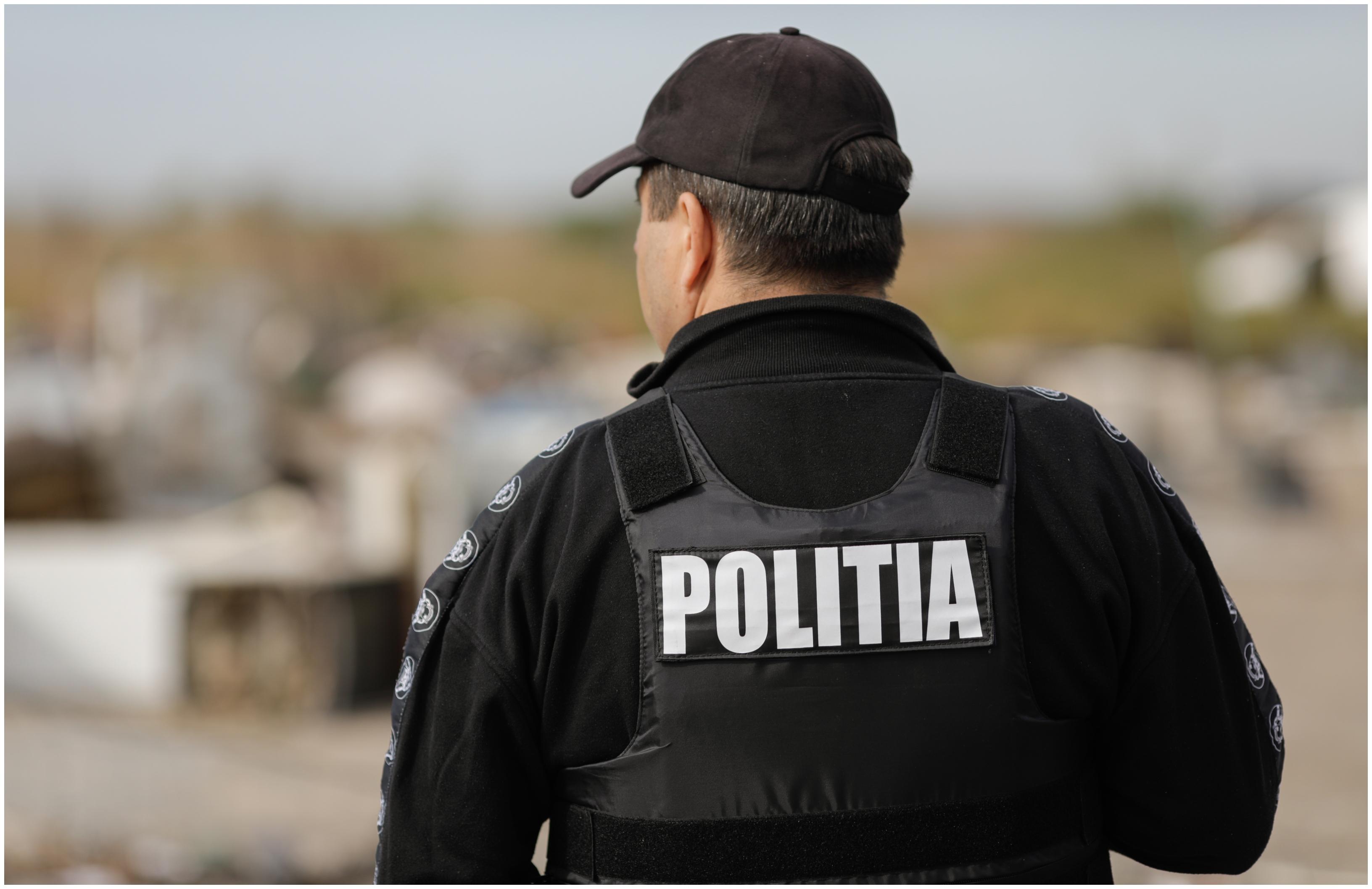 O bătrână agresată de un vecin ajunge la spital, descoperire uluitoare în locuința acestuia