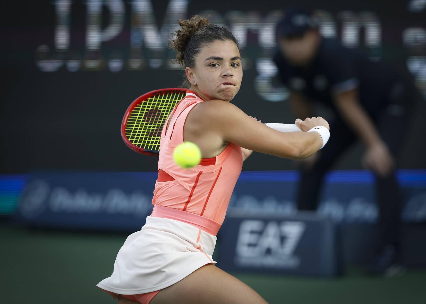 Jasmine Paolini a câștigat turneul WTA de la Dubai, după ce a trecut în