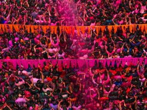 Explozie de culoare în toată India. Festivalul Holi, sărbătorit de milioane de indieni: ce tradiţii respectă în ziua care marchează sosirea primăverii