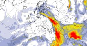 Praf saharian peste România, în următoarele 24 de ore. Masa de aer cu particule de nisip va traversa ţara noastră azi şi mâine