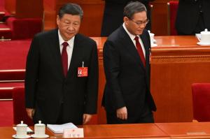 China a renunţat la cuvântul "paşnic" în "reunificarea" cu Taiwan şi promite că va "transforma" economia. Care e ţinta de creştere