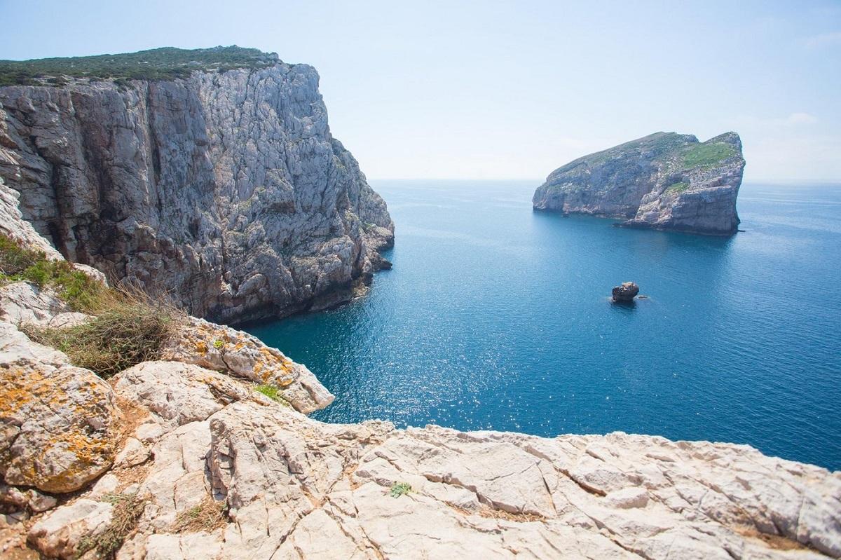 Le isole più belle d’Italia.  La Sardegna, il gioiello del Mediterraneo