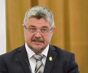 Senatorul Ninel Peia a jignit o colegă în plen: