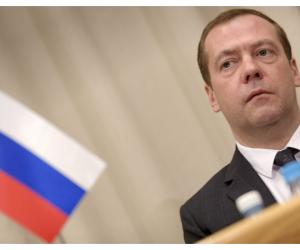 Dmitri Medvedev îl ironizează pe Donald Trump: "Se pregăteşte să urmeze calea lui Biden către Nobel"