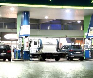 10 lei litrul de motorină, scenariul negru al specialiştilor. Preţul creşte aproape zilnic