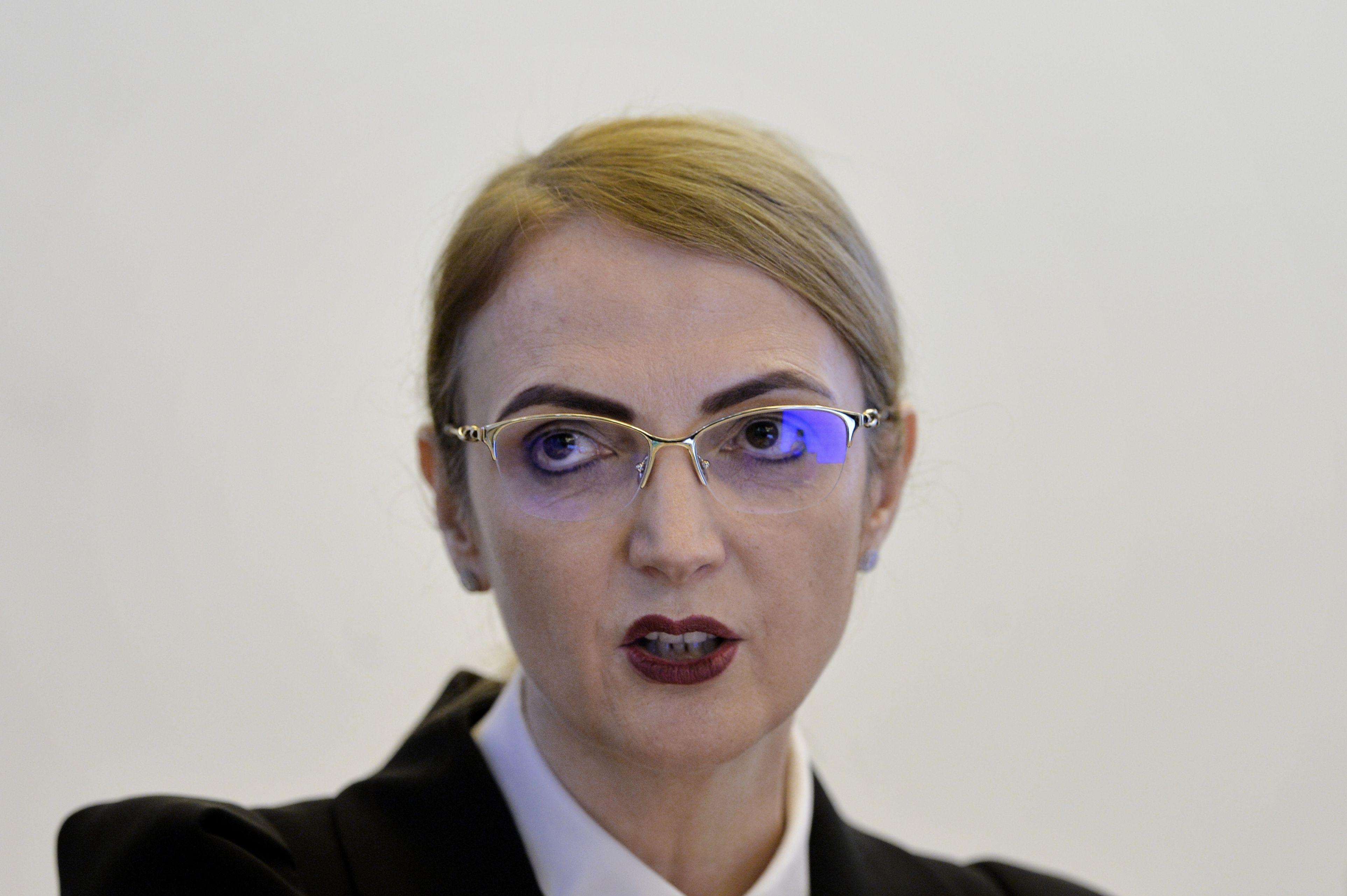 Protest la ÎCCJ: Liei Savonea i se cere socoteală pentru credibilitatea actului de justiție