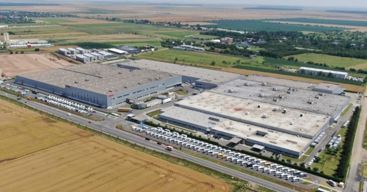 Războiul tarifelor lui Trump ajută învoluntar România. Un gigant japonez mută producția din China la noi