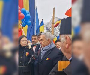 "Marş la Moscova". Discursul lui Călin Georgescu, întrerupt de un protestatar furios la Alba Iulia