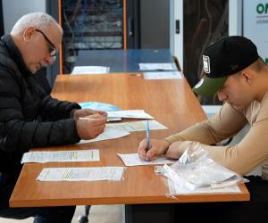 Cum trebuie să procedeze românii care îşi găsesc maşina lovită. Soluţionarea, în cel mult 6 luni