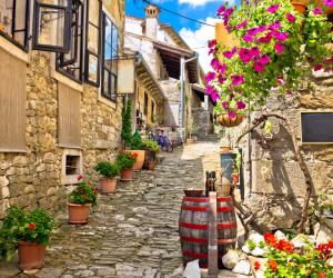 Oraşul european cu 50 de locuitori. "Cel mai mic oraş din lume" se află la doar 12 ore cu maşina de România