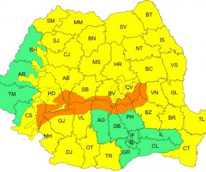 Cod galben şi portocaliu de ninsori, polei și viscol până luni. Prognoza specială pentru Capitală
