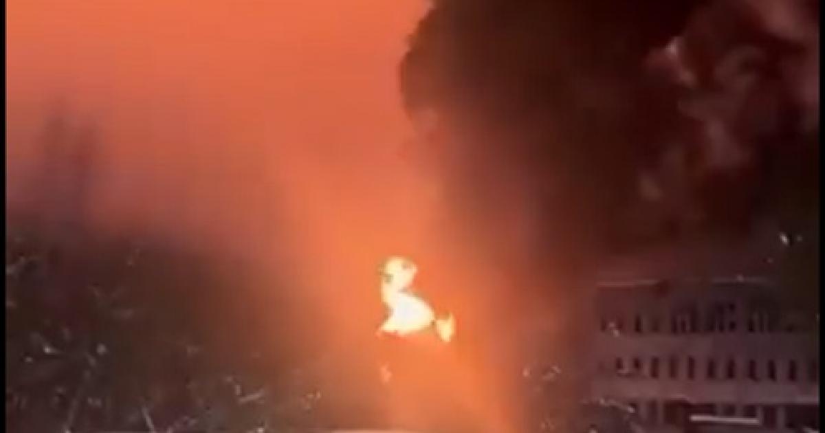 Poza pentru articolul Ucraina susţine că ar fi lovit un depozit de petrol din apropierea Moscovei