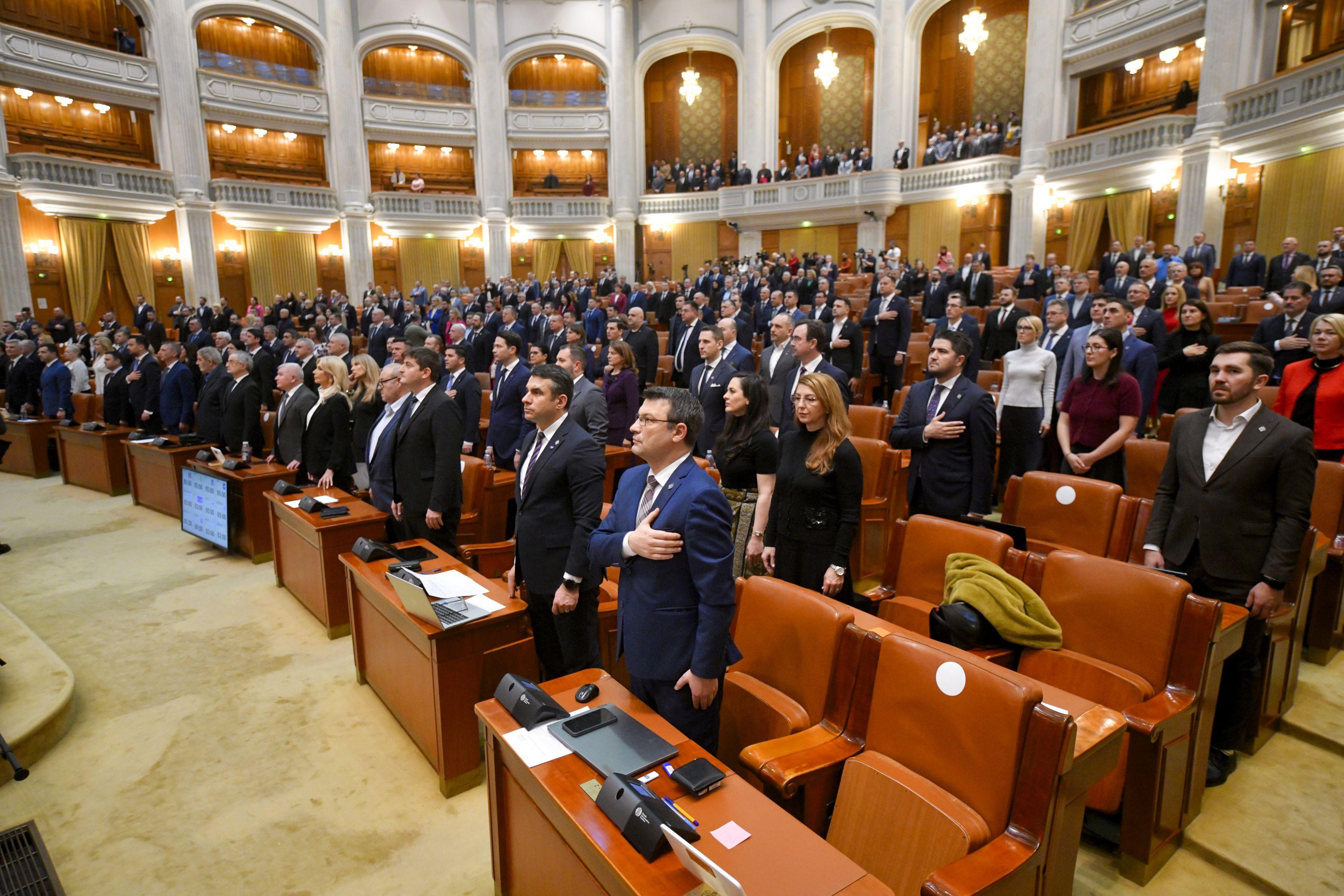 Moțiunea de cenzură împotriva Guvernului Bolojan depusă în Parlament