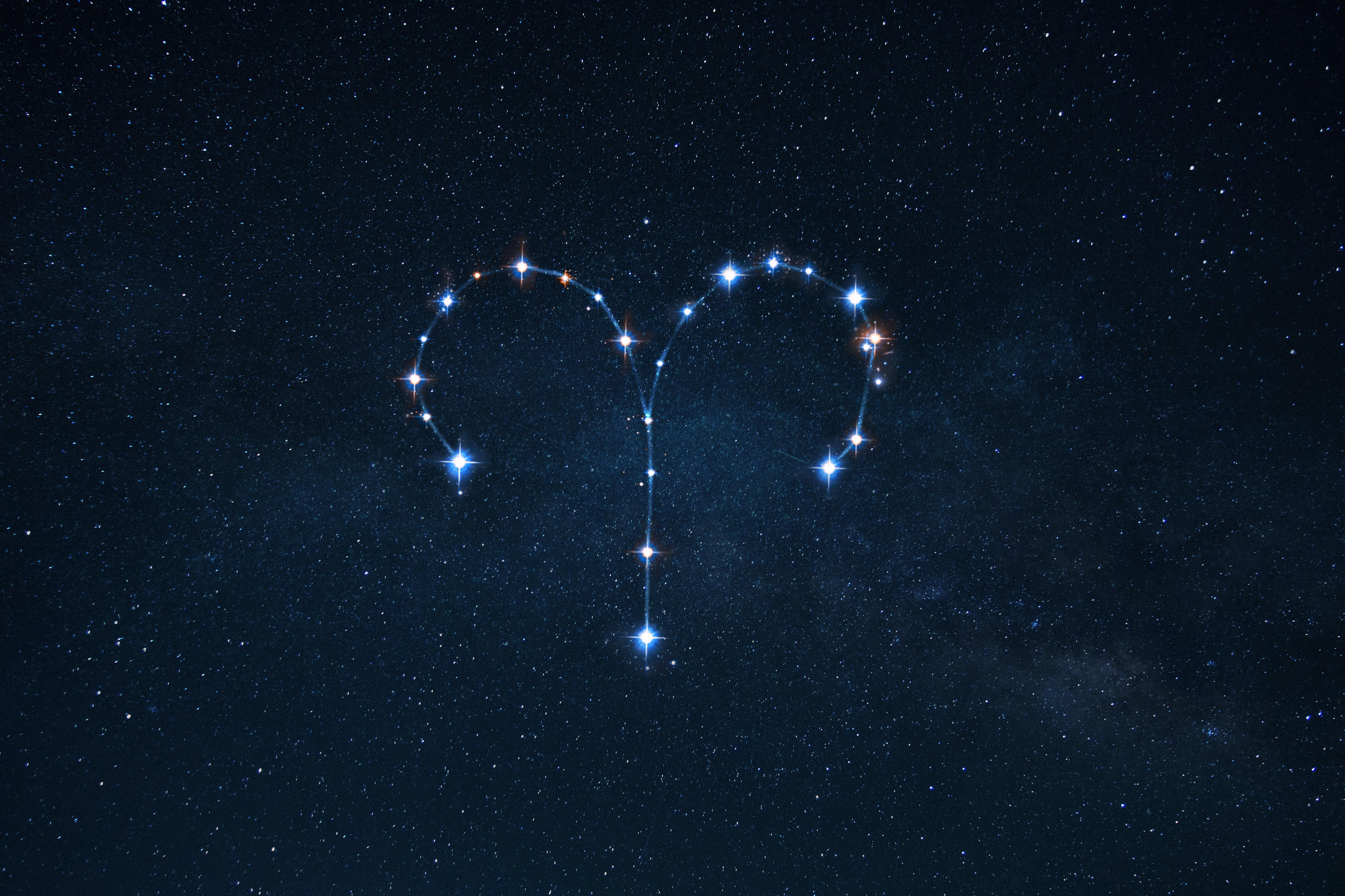 Horoscop Berbec luna mai 2025. Schimbări majore și maturizare: luna în care îți redefinești valorile și direcția