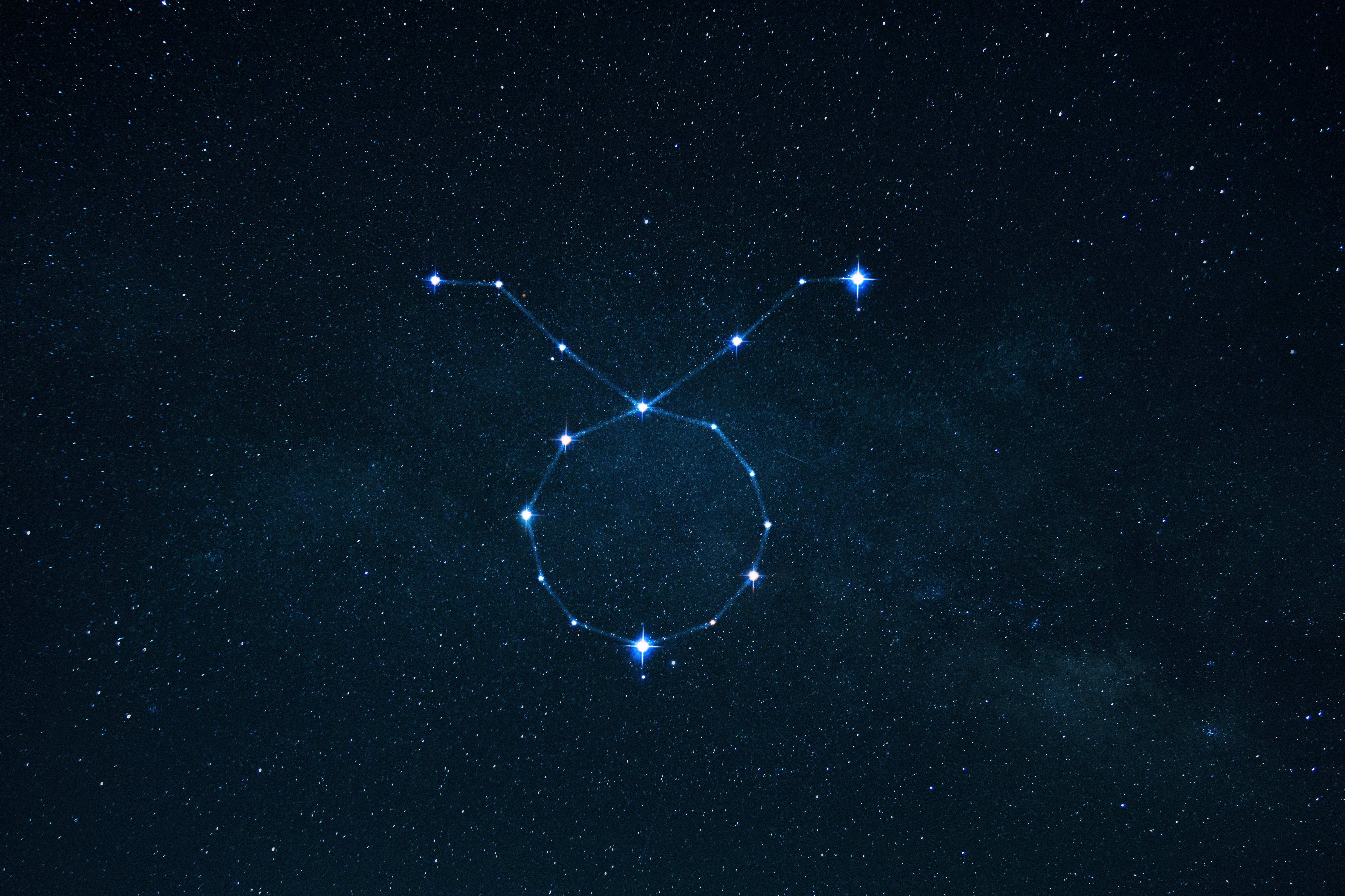 Horoscop Taur luna mai 2025. Claritate și echilibru în relații: luna mai aduce asumare și stabilitate