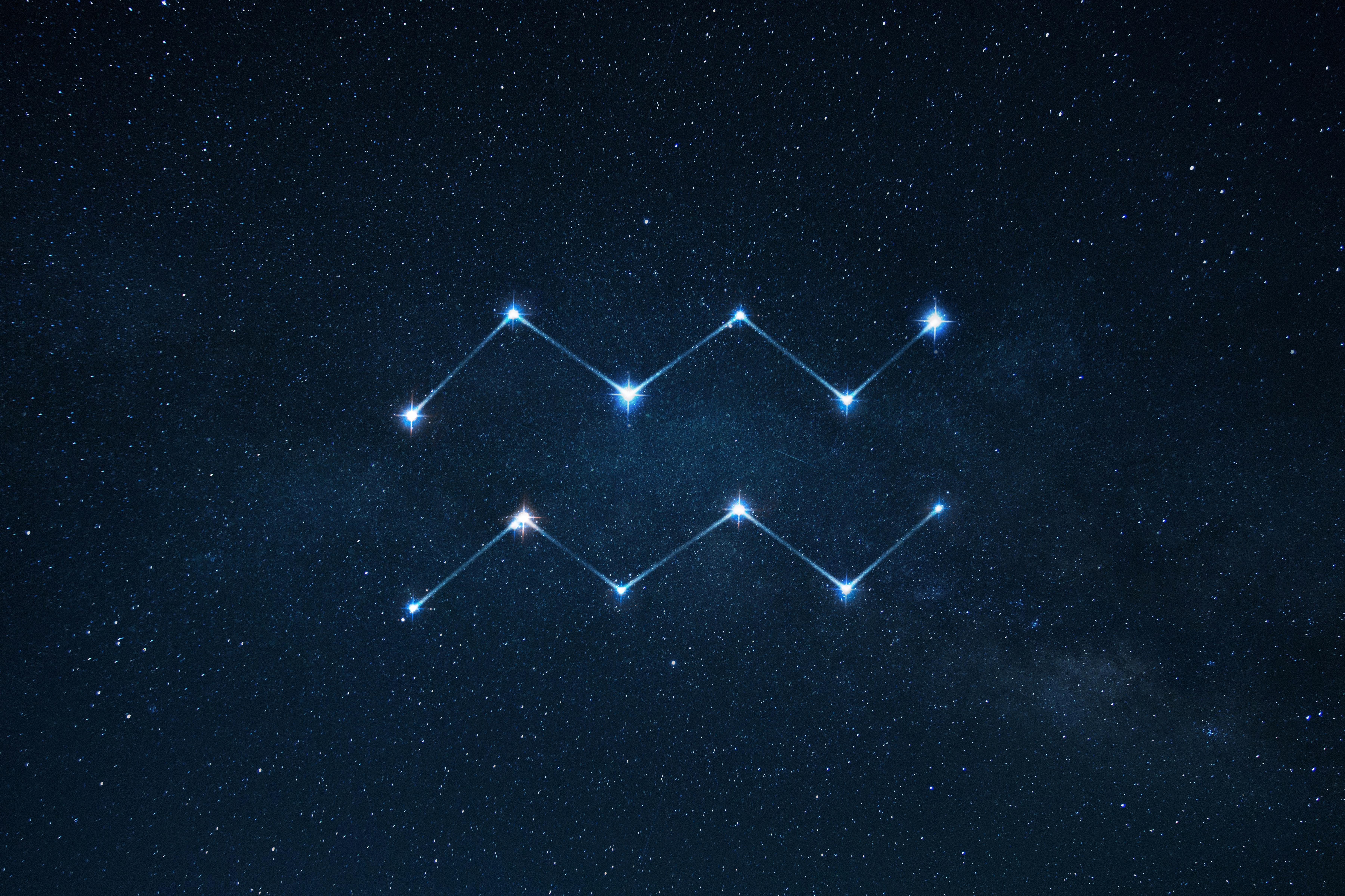 Horoscop Vărsător luna mai 2025. Fundamente noi și încredere în propria valoare: luna în care îți regăsești echilibrul