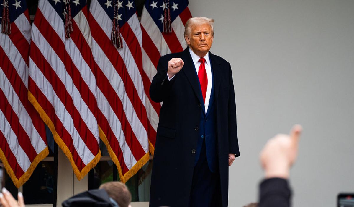Politico: De ce este Trump obsedat de hărţi şi de redenumirea geografică