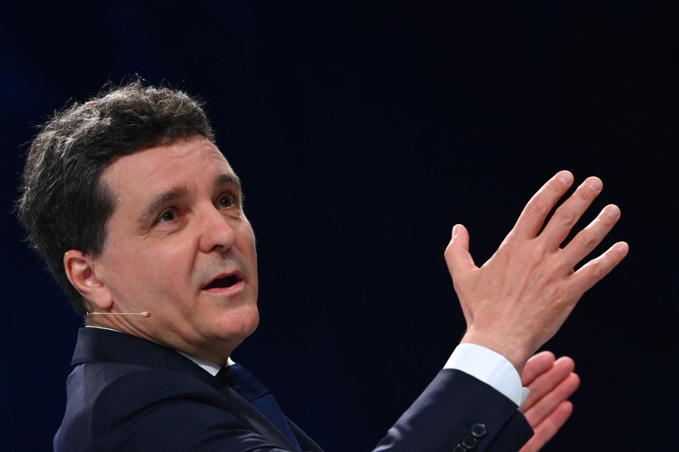 Nicuşor Dan a prezentat lista politicienilor internaţionali care îl susțin în cursa prezidențială. "Prima condiție pentru a discuta de la egal la egal este să fii respectat"
