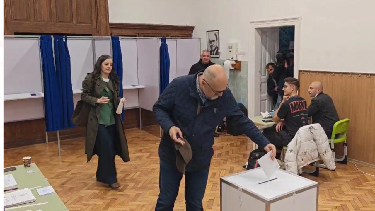 Kelemen Hunor, la ieşirea din secţia de votare: "Opţiunea bună pentru România. Nu lăsaţi să decidă alţii în locul vostru"