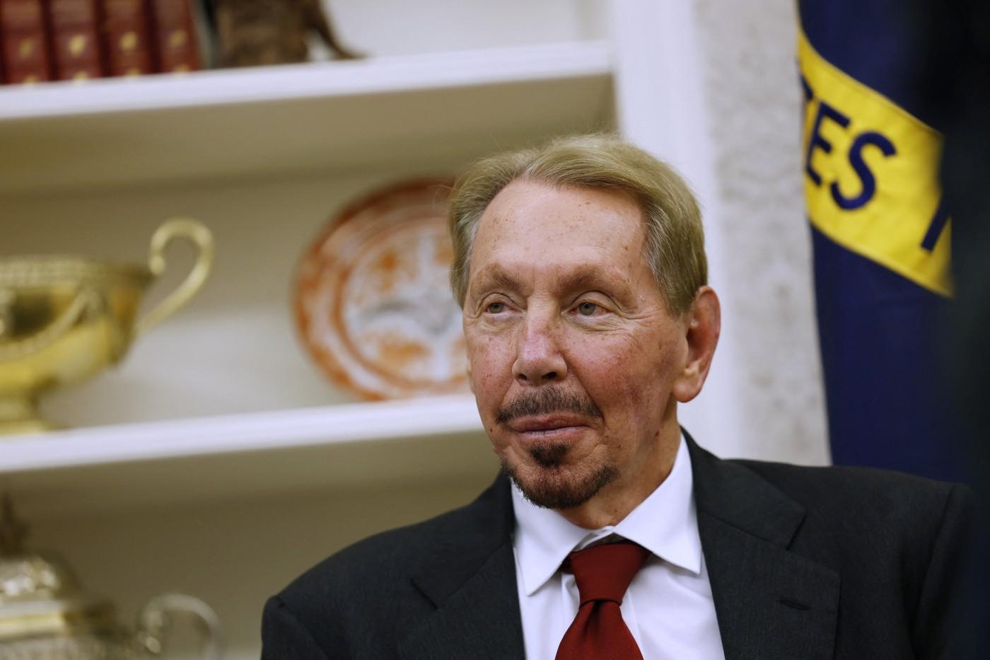 Preşedintele Oracle, Larry Ellison, e al doilea cel mai bogat om din lume. I-a depăşit pe Bezos şi Zuckerberg