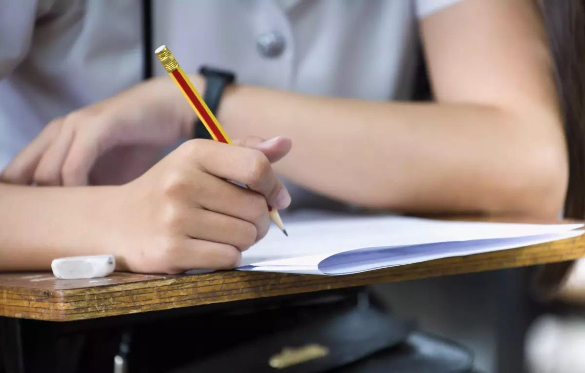 Încep înscrierile la Bac 2025, probele scrise. Acte necesare şi procedura