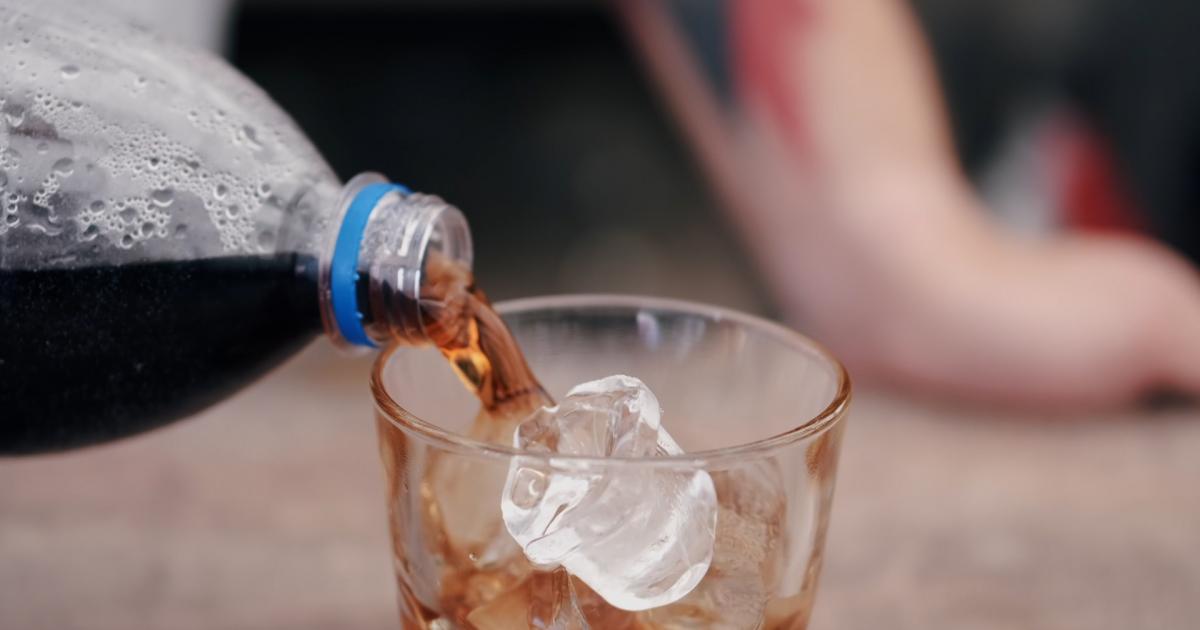 Cât de periculos este consumul de gheaţă în zilele caniculare: Poate duce inclusiv la apariţia unor nevralgii