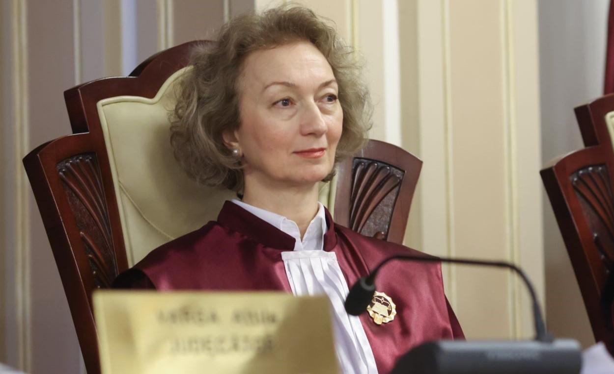 Simina Tănăsescu, noul preşedinte al CCR. A fost consiliera lui Iohannis, care a și numit-o la Curte în 2019