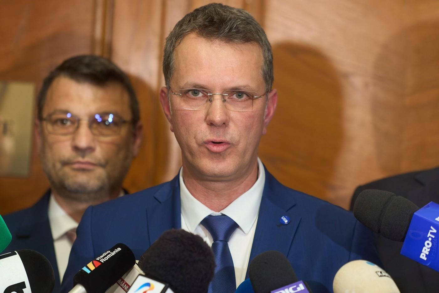 Ce spune ministrul Apărării despre reintroducerea serviciului militar obligatoriu
