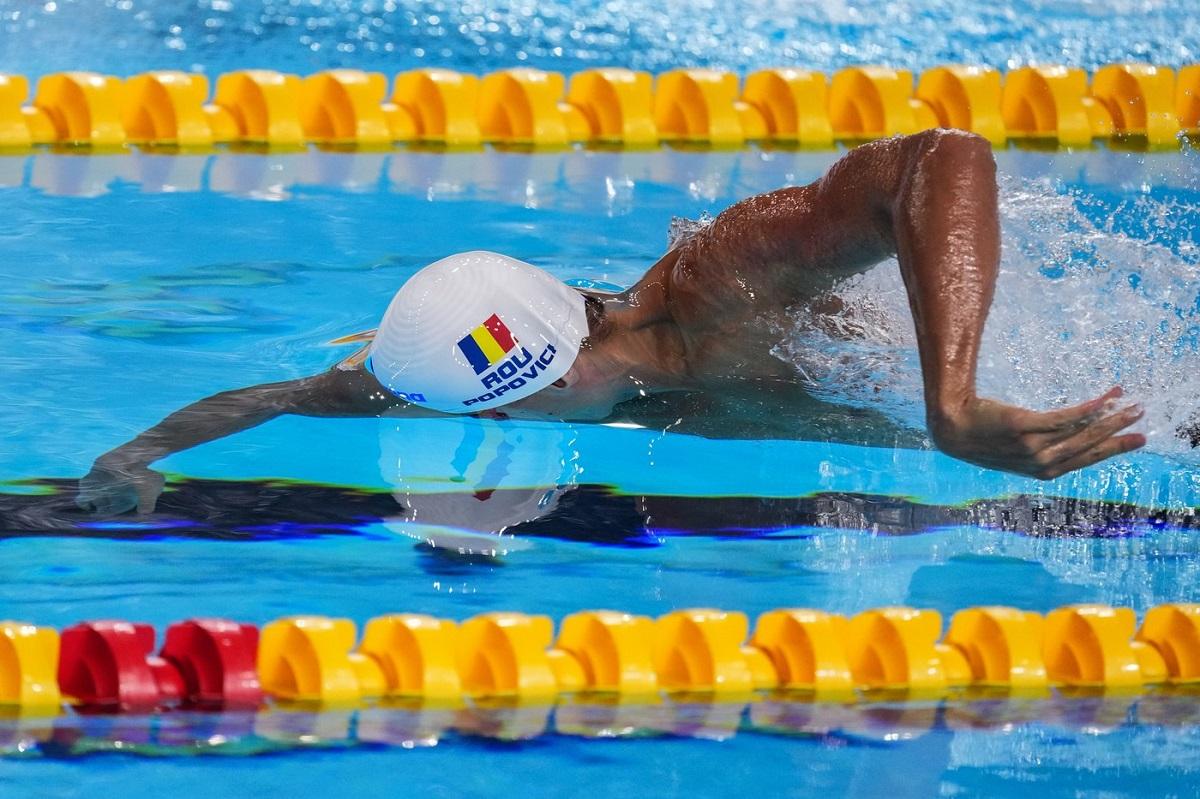 David Popovici, calificare fără emoţii în finala Mondială de la 100 de metri liber. A scăpat de Pan Zhanle