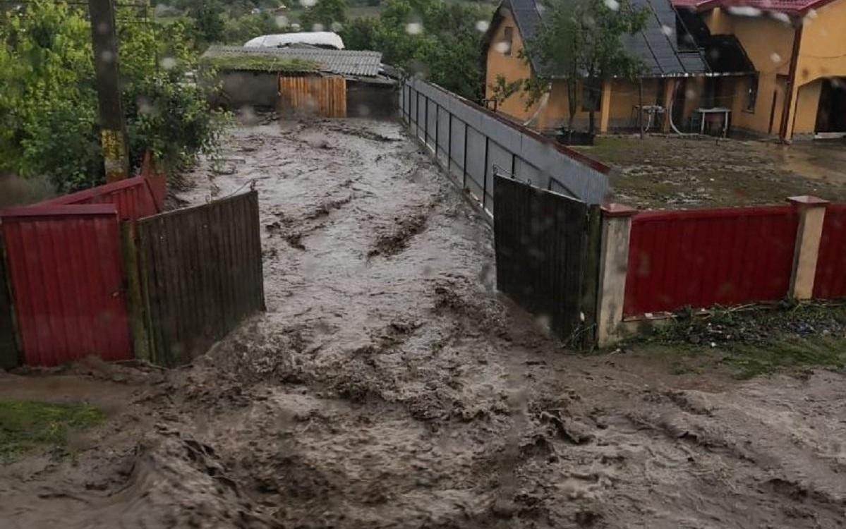 Alertă de inundații în România. Râuri din 6 județe, sub cod galben de viituri până la noapte