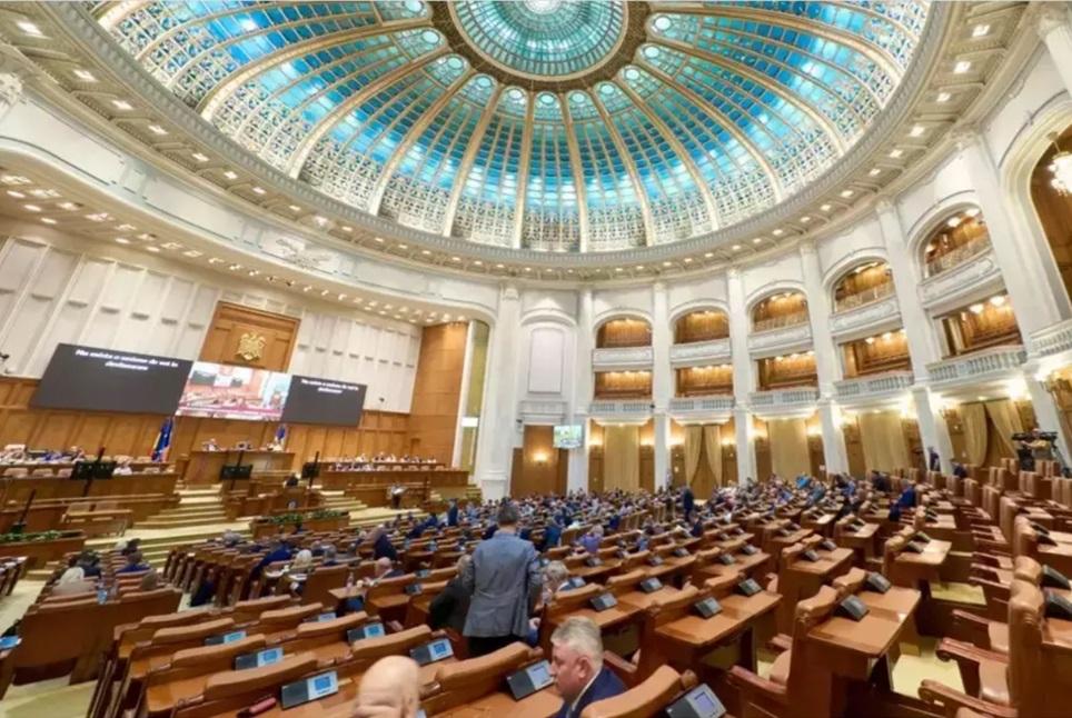 Plen comun al Parlamentului pentru asumarea răspunderii guvernului pe Legea Austerității