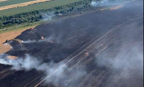 Incendiile de vegetaţie fac prăpăd în toată ţara. La Chilia au fost chemate elicopterele Black Hawk