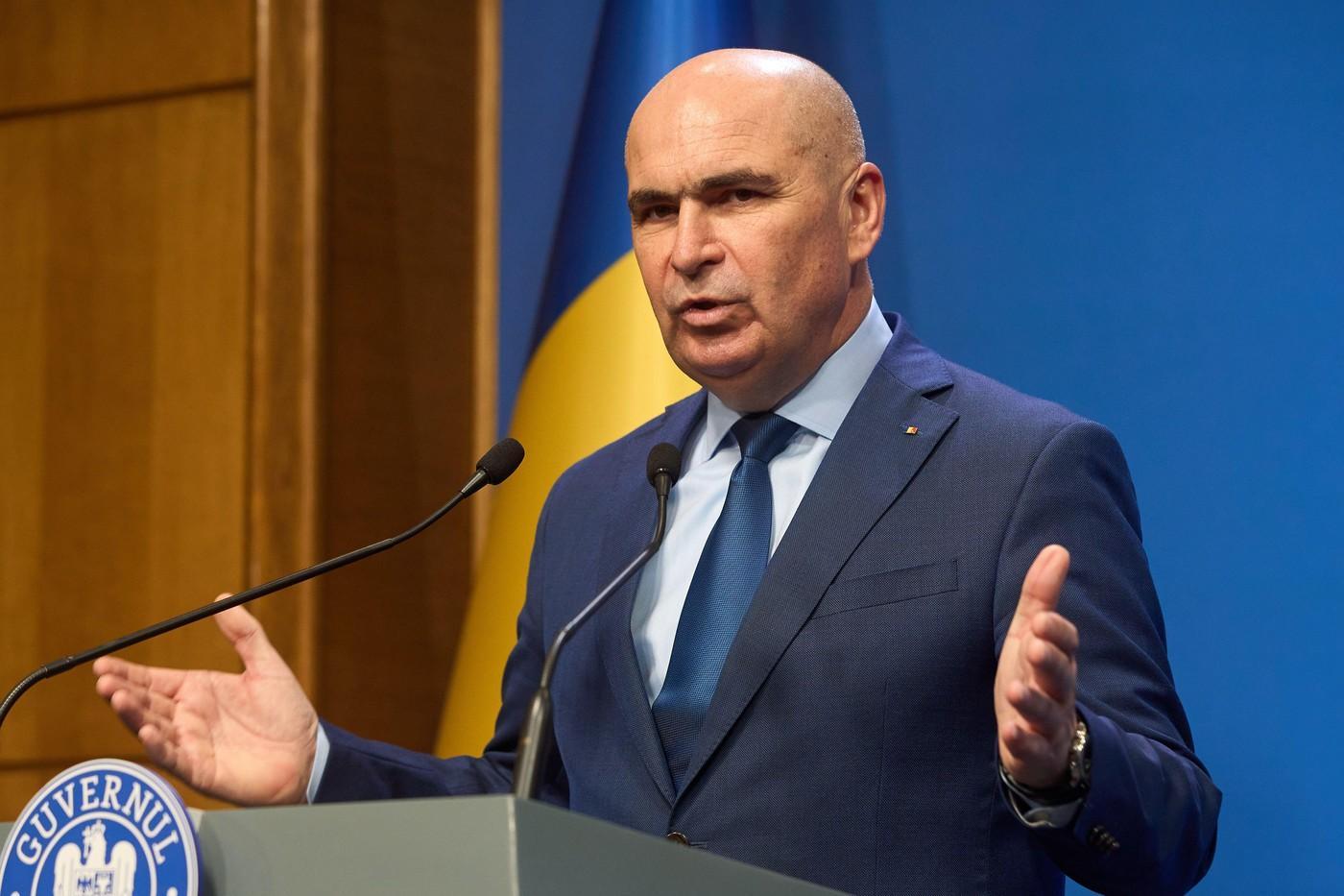 Bolojan lasă de înţeles că renunţă la funcţia de premier dacă Pachetul 2 nu e adoptat: "Doar să stai pe post"