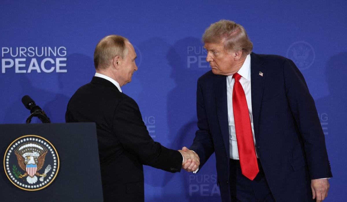 Ce trădează limbajul corporal al lui Trump după întâlnirea cu Putin. Expert: Se întâmplă altceva în mintea lui