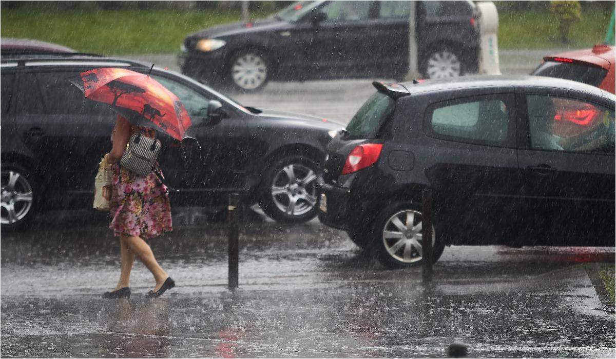 Vremea se schimbă: Furtuni puternice în mai multe județe. ANM a emis Cod portocaliu