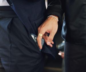 Un bărbat din Cluj a furat un telefon şi s-a folosit de aplicaţia bancară. Prejudiciul: 270.000 de lei