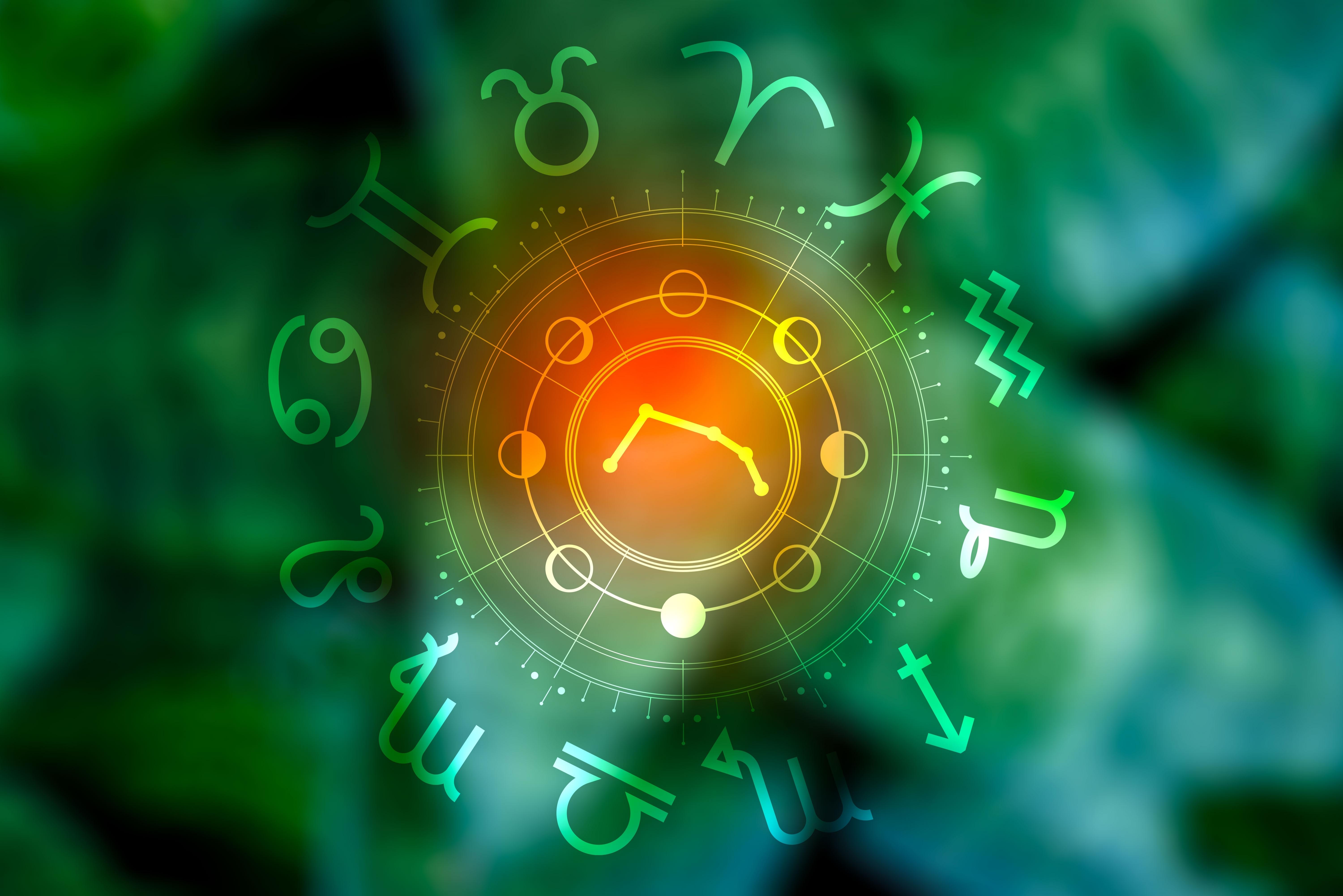 Horoscop weekend 2-3 august. Zodiile care se lovesc de un noroc incredibil