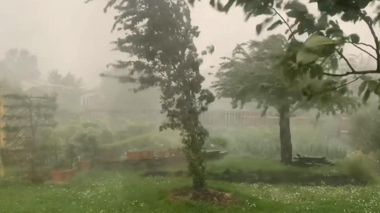 Vijelii puternice lovesc mai multe judeţe, în următoarele ore. Avertismentul ANM pentru weekend