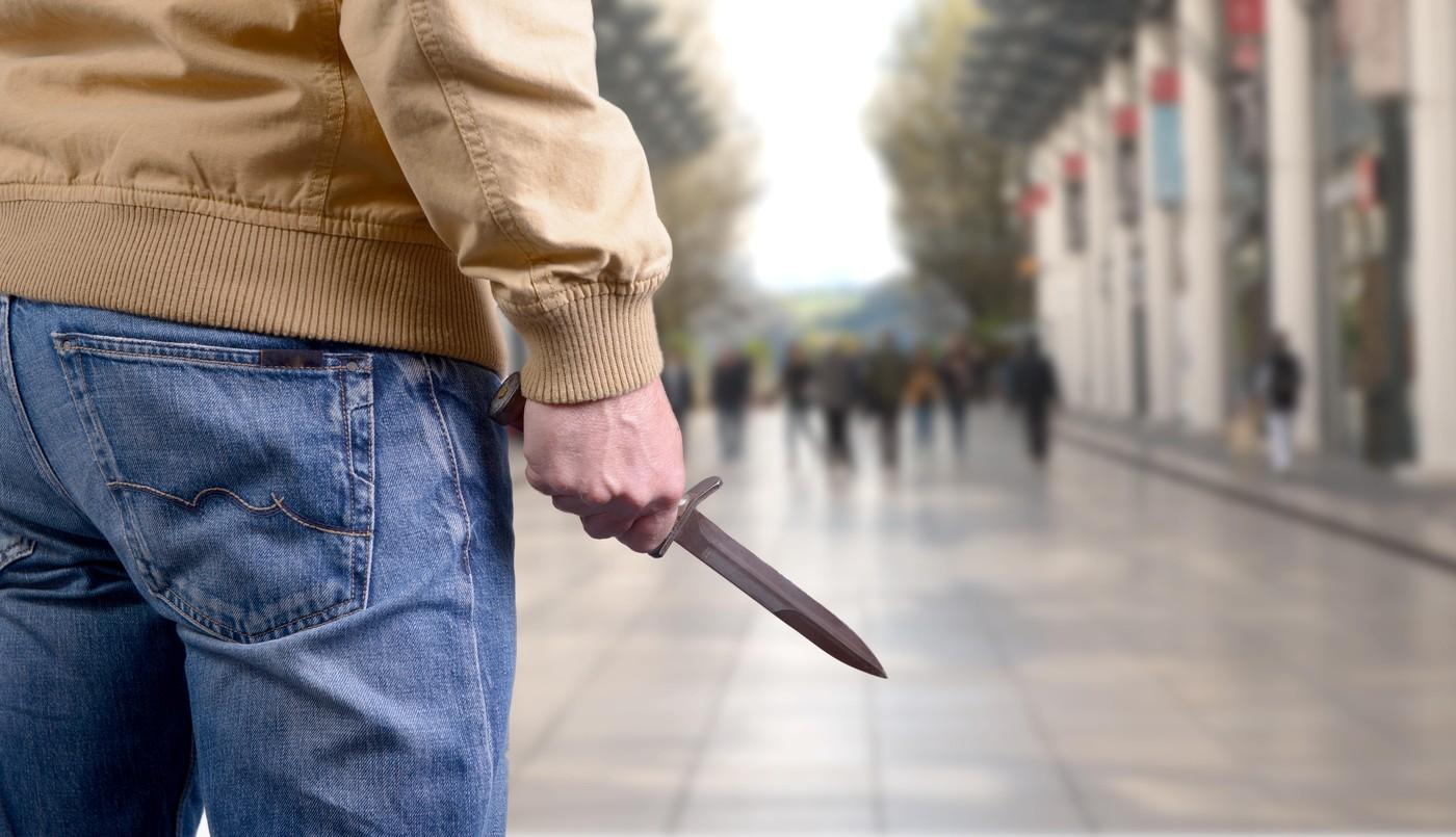 Atac cu cuţit pe o stradă din Constanţa. Atacatorii au fost prinşi la scurt timp