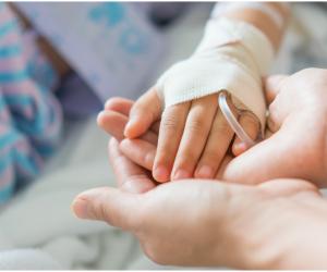 Fetiță de 2 ani, în moarte cerebrală după o operație la spitalul din Constanţa. Părinții acuză erori grave