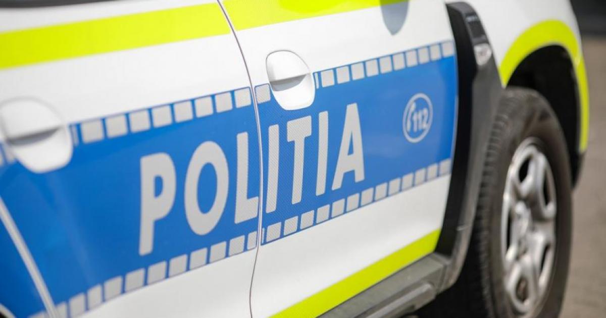 Poza pentru articolul Reţinut pentru furt și înșelăciune la case self-pay. Bărbatul scana produse ieftine, dar lua altele scumpe