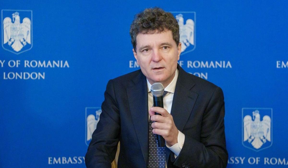 De ce nu merge Nicuşor Dan la Davos. Consilier: Mesajul pentru români este "nu umblu teleleu prin lume"