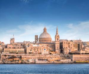 Ţara din Europa pe care o poţi traversa în 45 de minute. Are