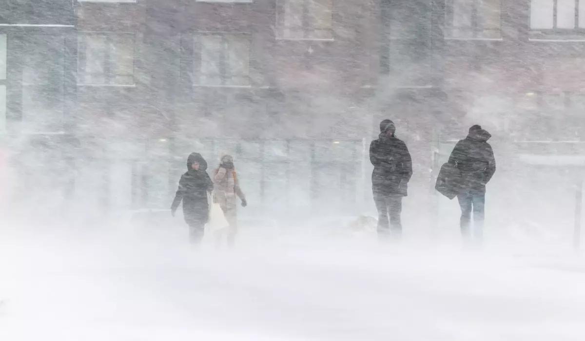 Cea mai mare furtună de iarnă din ultimii ani lovește SUA şi Canada. Milioane de oameni, în alertă