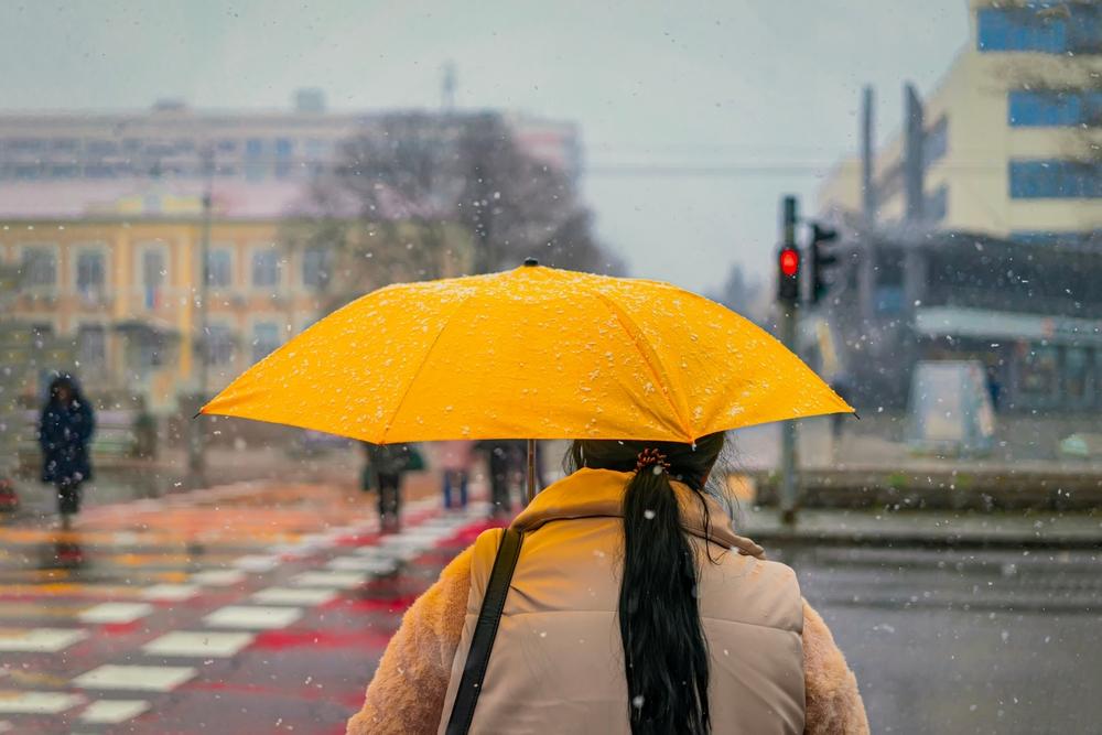 Vremea 26 ianuarie-23 februarie. După o săptămână de precipitaţii abundente, se încălzeşte uşor